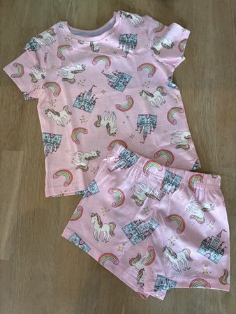 Tolles Pyjama Gr. 110, Neu