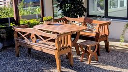 Gartentisch und Sitzbänke Eiche massiv