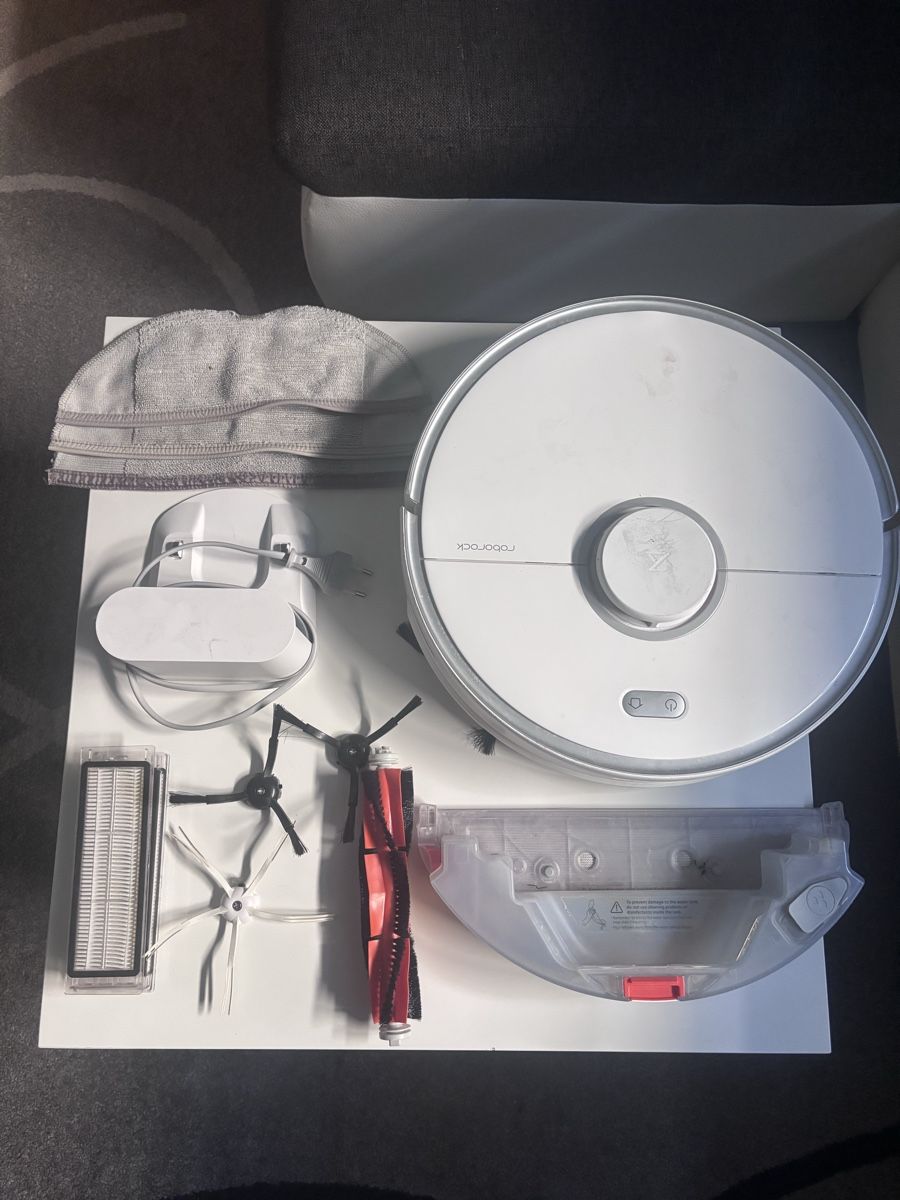 Roborock Aspirapolveri & Accessori: Roborock S5 Robot Vacuum, White, Good Condition – Usato da Laupen BE venduto da marco_vs