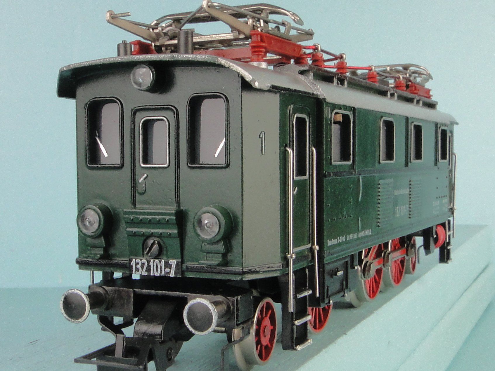 Fleischmann Modellini di ferrovie: Fleischmann 4369 - E-Lok E 132 Vollmetall, wie NEU – Usato da Bülach venduto da cann11 5