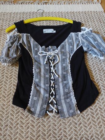 Damen Trachtenbluse Grösse M neuwertig