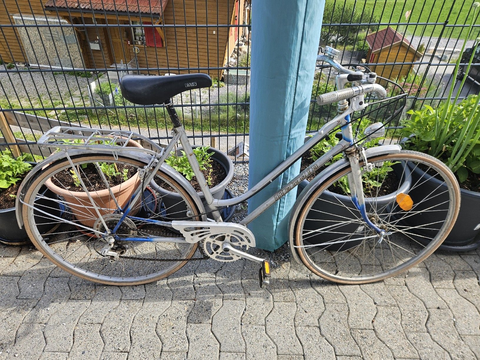 Mondia Biciclette: Altes Mondia Fahrrad – Usato da Schmitten (Albula) venduto da Punktus