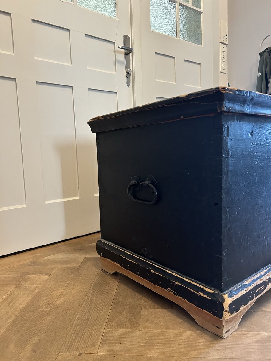 Truhen: Schwarze Holztruhe – Gebraucht aus Zürich von kunterbunt013 4