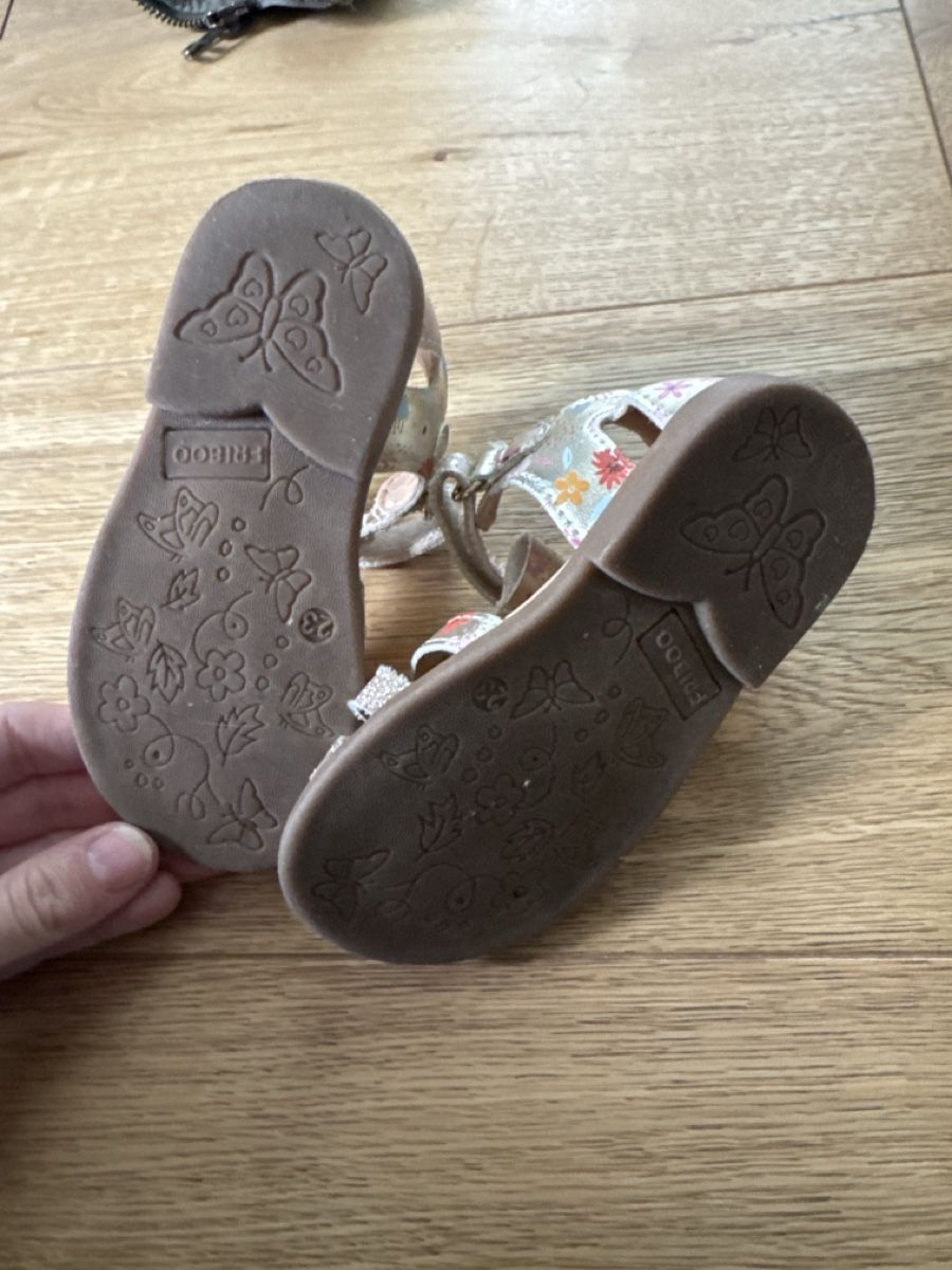 Friboo Scarpe per ragazze: Sandales FRIBOO 23 – Usato da Montreux venduto da canori 2