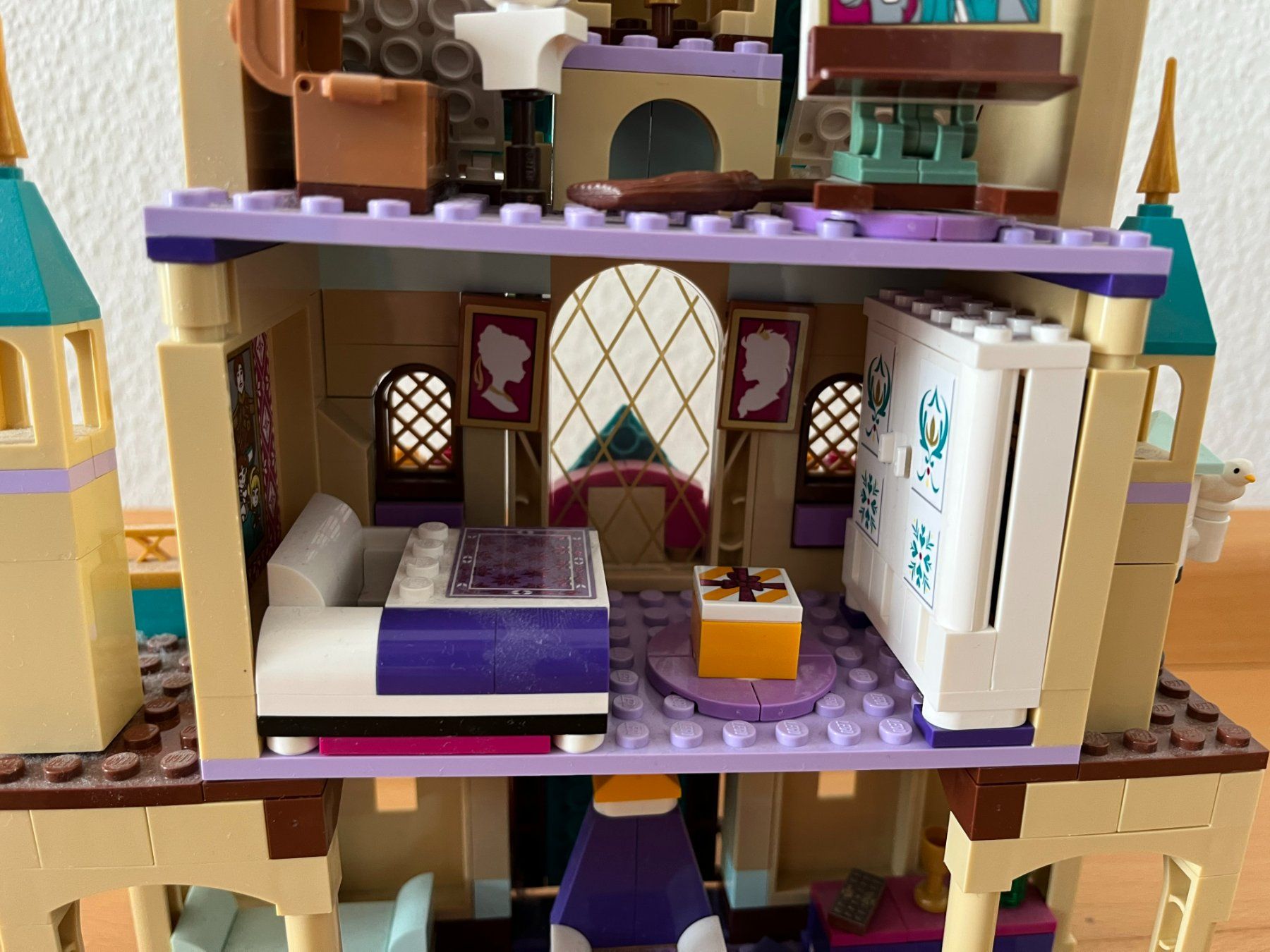 Lego Baukästen: Lego 41167- Schloss Arendelle – Gebraucht aus Muttenz von Juvenile33 3