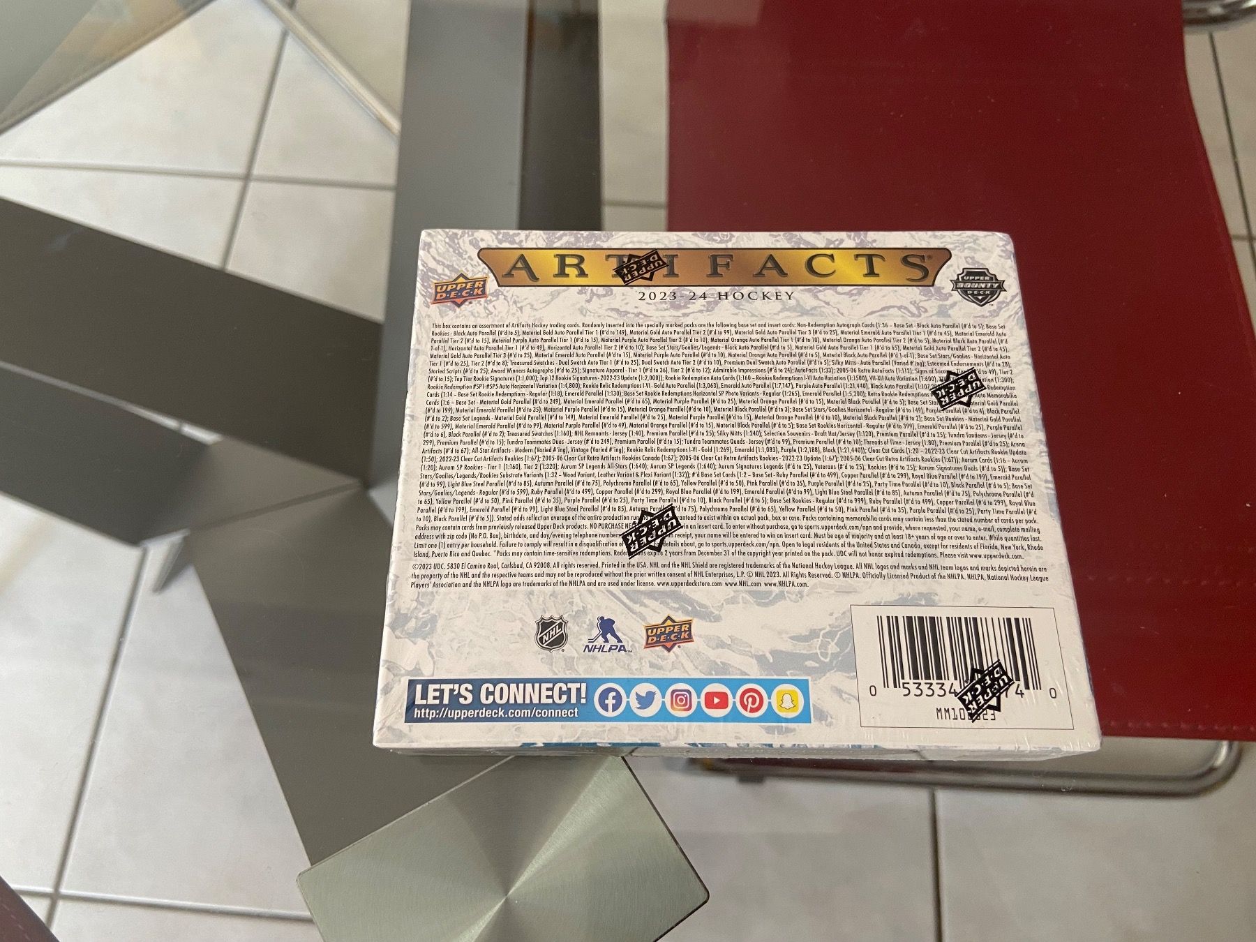 NHL Carte collezionabili: UPPER DECK ARTIFACTS 2023-2024 CONNOR BEDARD AUTO/PATCH – Nuovo e nell'imballaggio originale da Réchy venduto da santiwwrld_514 1