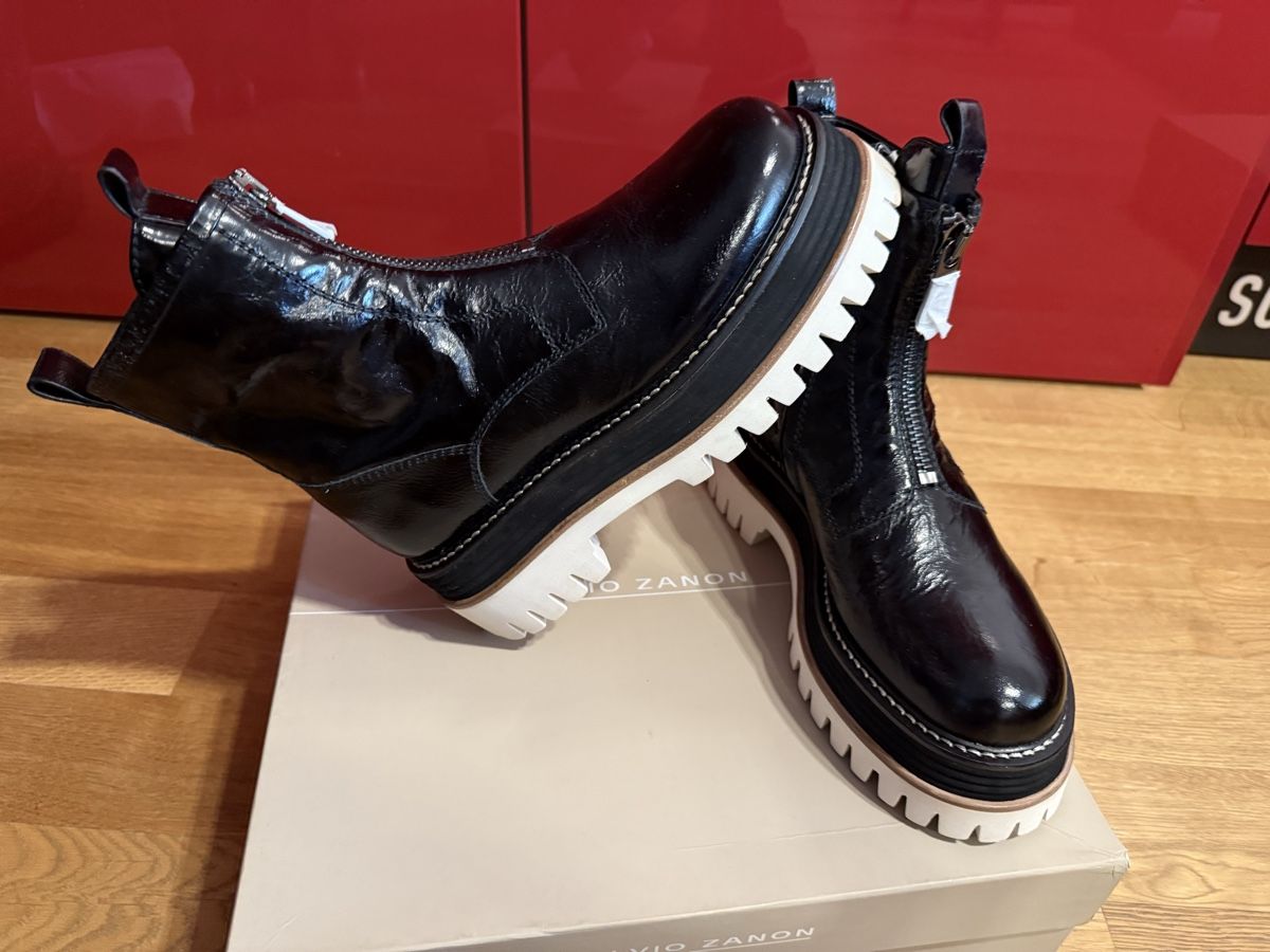 Scarpe da donna: Elvio Zanon Stiefel, Gr. 38, Neu! – Nuovo e nell'imballaggio originale da Reinach AG venduto da innamac 3