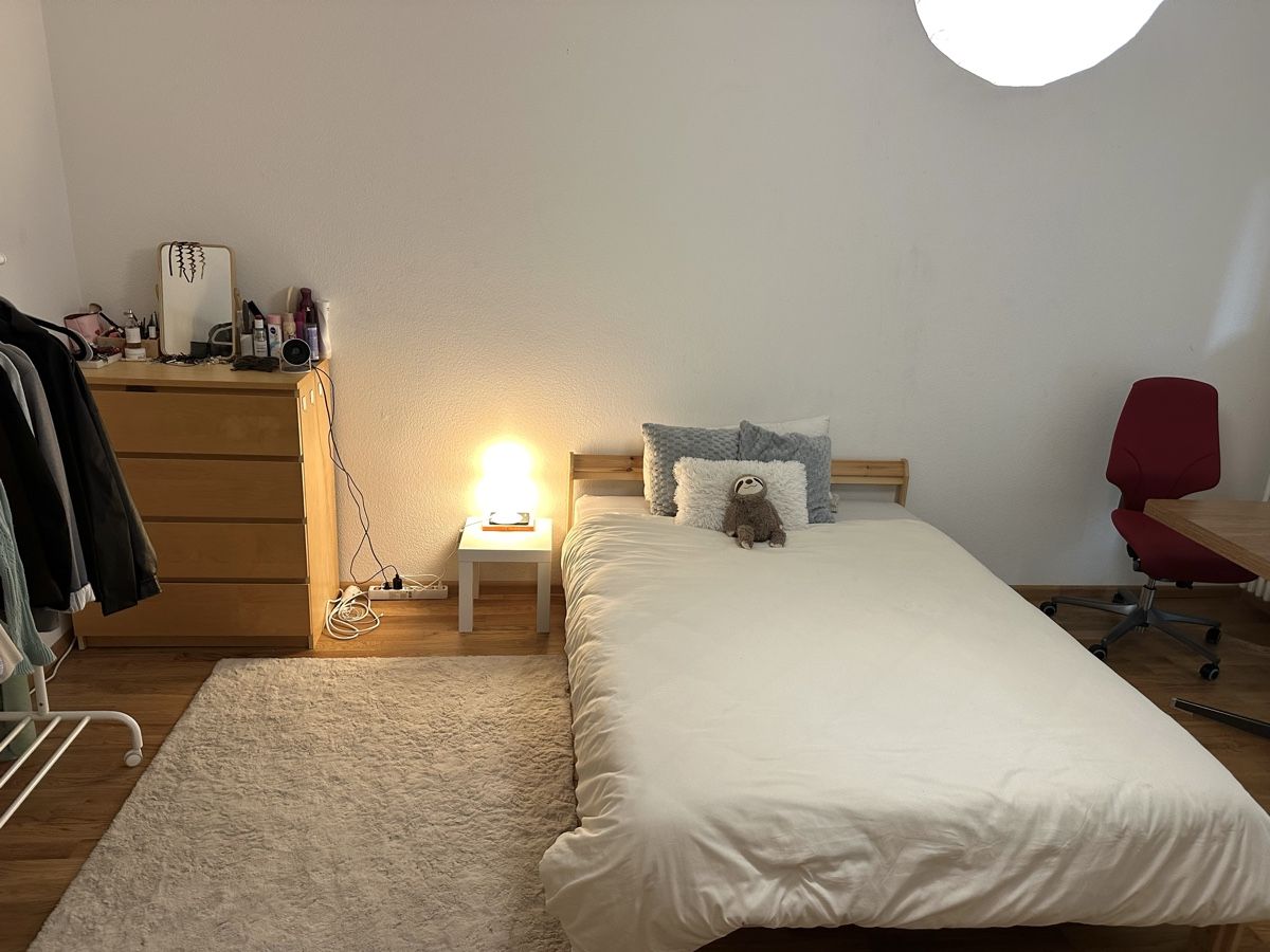 Ikea Tables de nuit: Nightstand – D'occasion à Basel par lei_wz9q