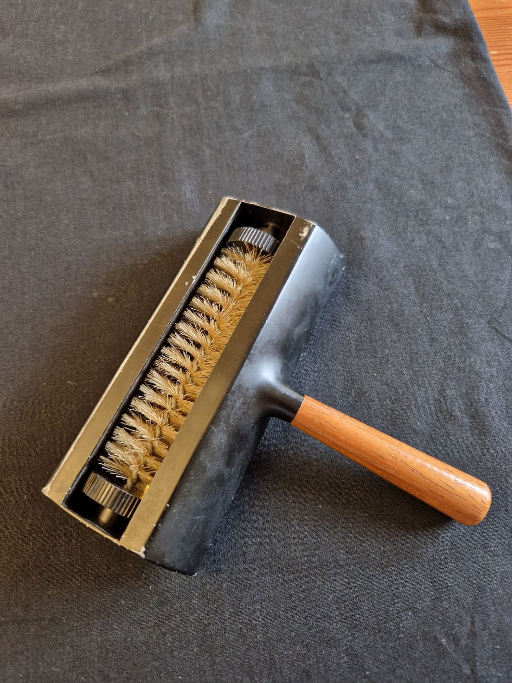 Altro per la casa: Vintage Bürstenrolle / Tischkehrer – Usato da Fislisbach venduto da mka_km8f 2
