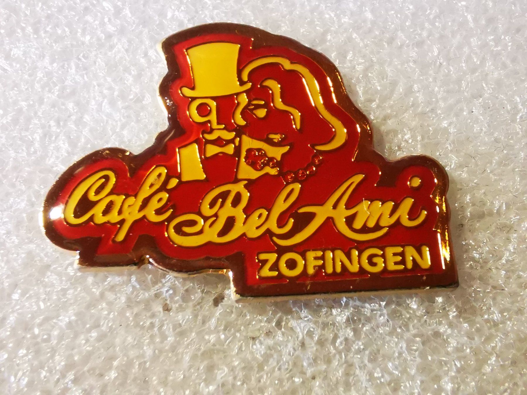 Placchette & Badge: Ansteckpin 149: Cafe Bel ami Zofingen – Usato da Oppligen venduto da Pin-Fall-Shop