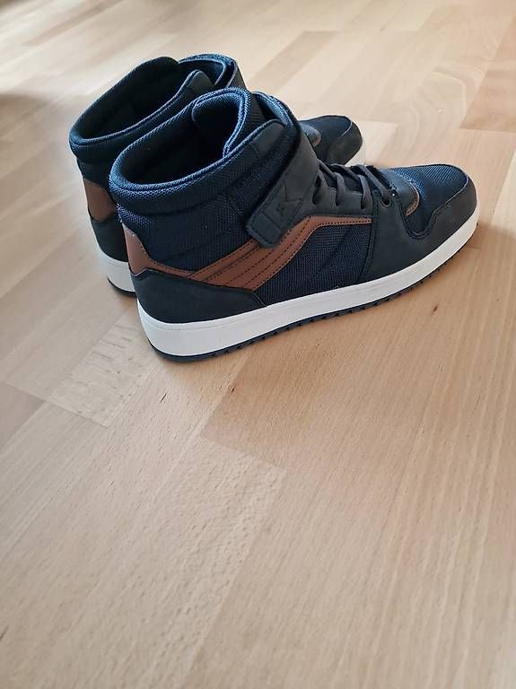 Scarpe per ragazzi: Schuhe Gr. 39 – Usato da St. Gallen venduto da ste_fq9h 1
