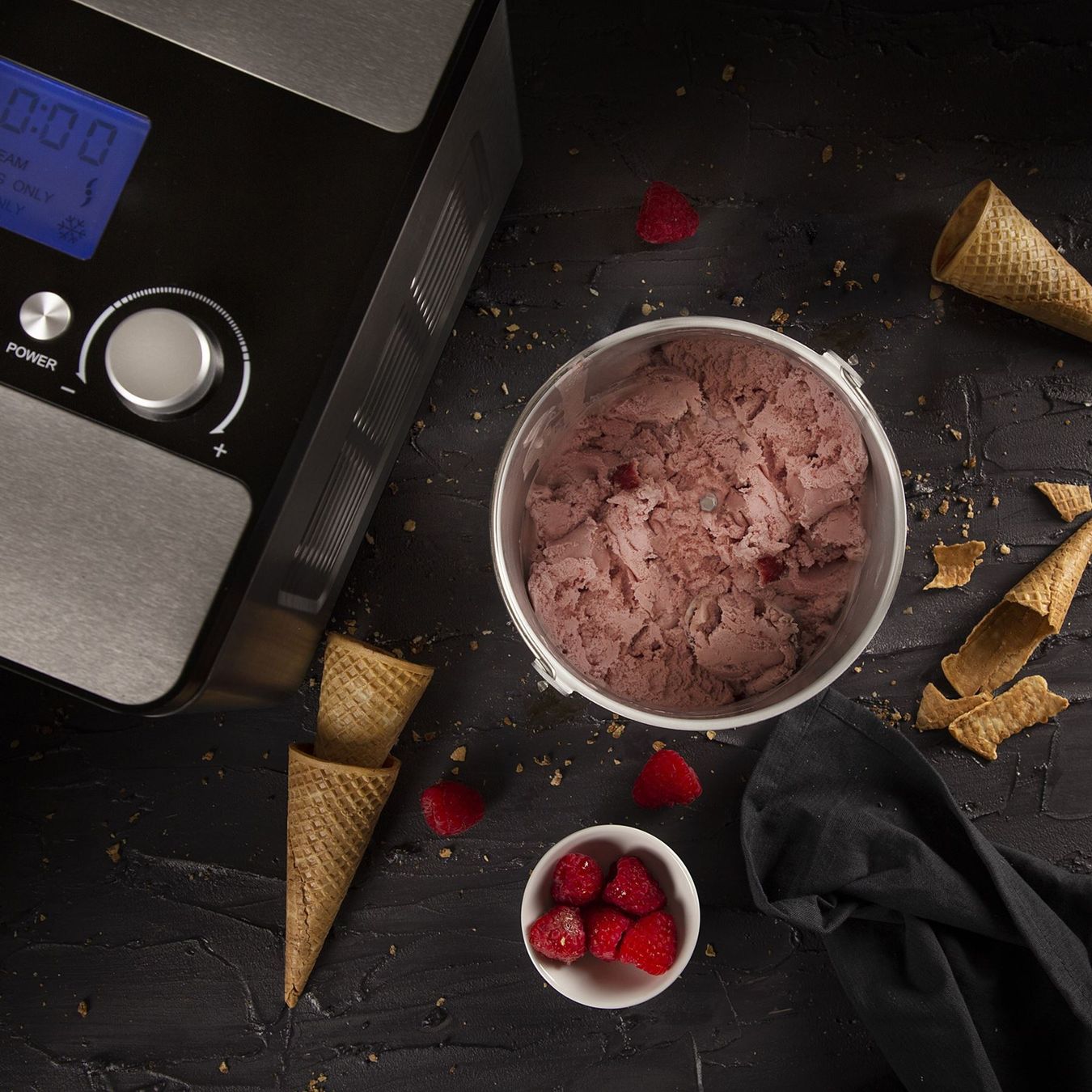 Elettrodomestici da cucina: Glacemaschine / Eismaschine Profi - 2 Liter mit Kühler – Nuovo e nell'imballaggio originale da Wettingen venduto da kochshop 7