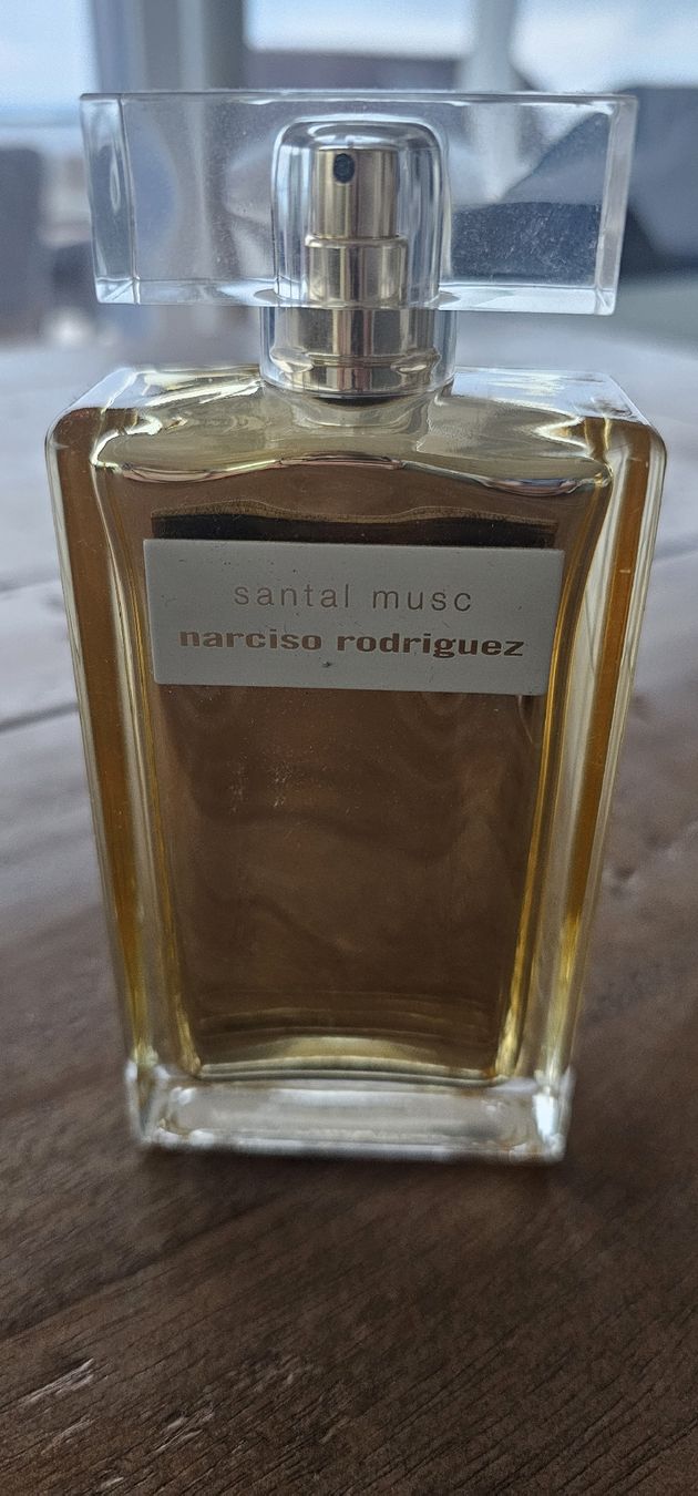 Narciso Rodriguez Parfums & Eau de Toilette: Narciso Rodriguez, Santal Musc, 100 ml – D'occasion à Oftringen par MareLue66