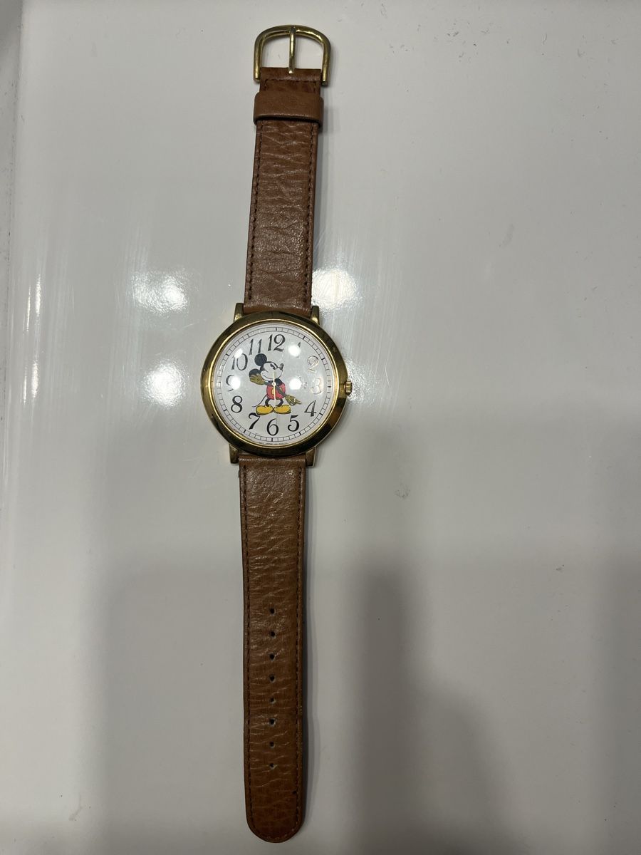 Montres: Mickey mouse Uhr – Défectueux à münsingen par den_5d6m 1