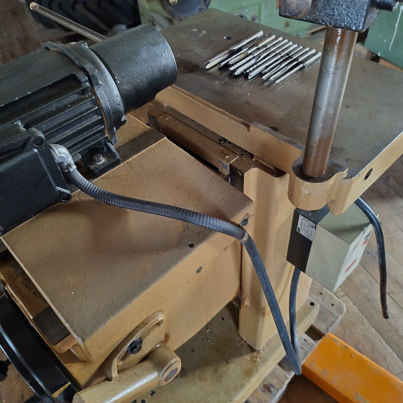 SCM Tutte le macchine: Langlochbohrmaschine SCM – Usato da Herisau venduto da kernbo 4