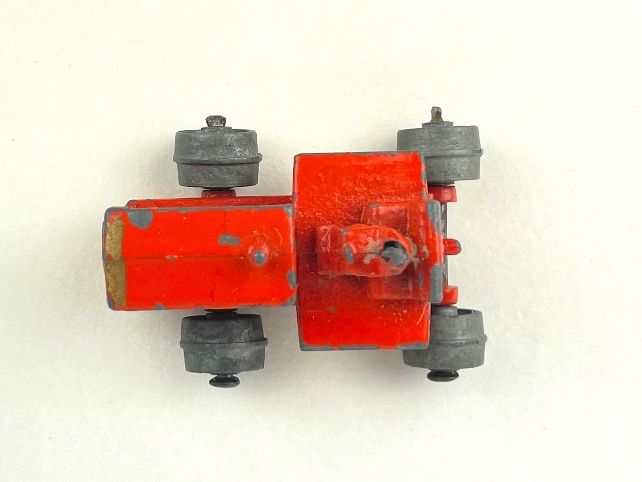 Matchbox Modellini d'auto: Matchbox Moko Lesney 8A Caterpillar Tractor  - Good – Usato da Genthod venduto da lightyear63 8