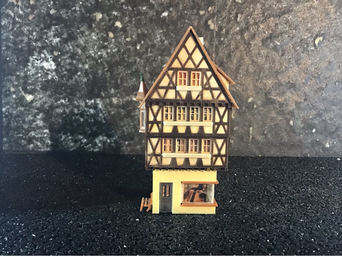 Kit di modellismo & Modellini statici: MODELL GEBÄUDEHAUS – Usato da Männedorf venduto da Spezial-Modelle