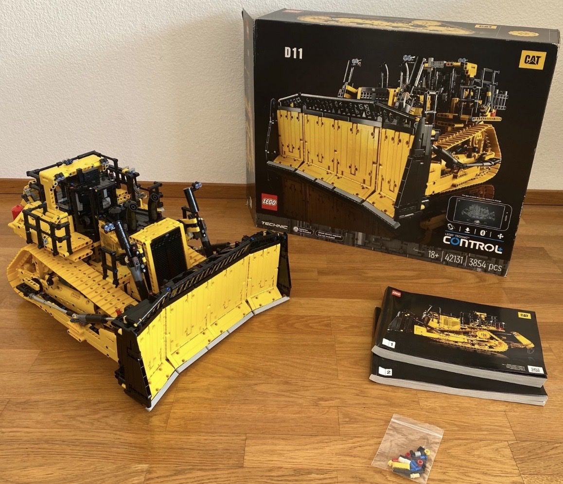 Lego Baukästen: LEGO Technic D11 Bulldozer 42131 – Gebraucht aus Mörschwil von Play_Brick_2018