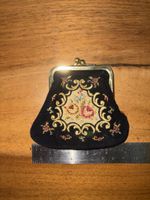 Portemonnaie vintage, schwarz, Stickerei, Metallrahmen