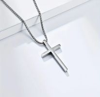Collier croix argentée, NEUVE