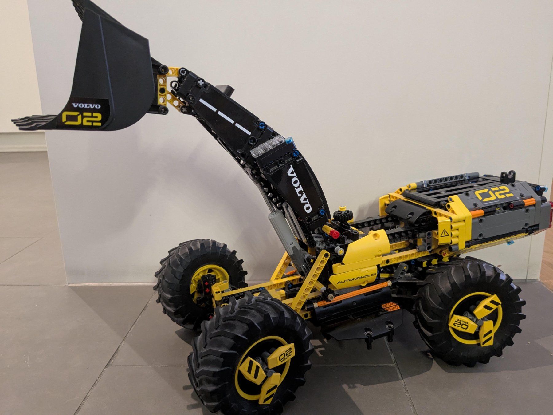 Lego Giocattoli: LEGO Technic 42081 Volvo Radlader ZEUX – Usato da Buchs SG venduto da sunset55 3