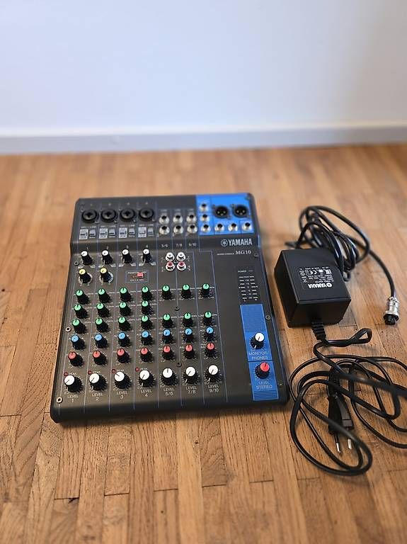 Console di mixaggio: Yamaha MG10 – Usato da Bern venduto da fre_22ld 1