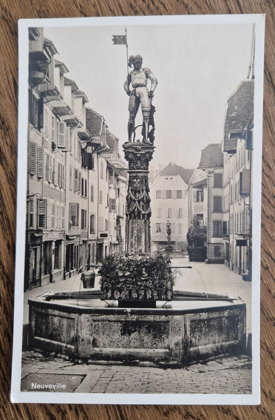 Cartoline postali: Neuveville mit Brunnen – Usato da Ebikon venduto da Donar50