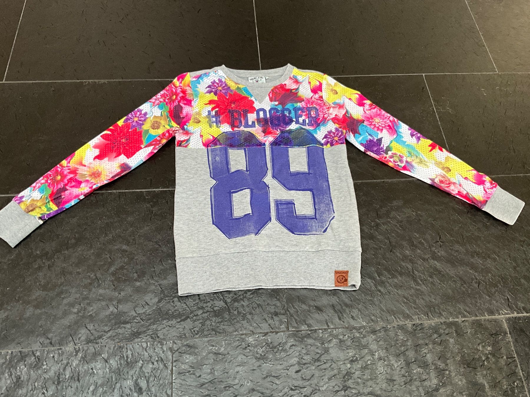 Vingino Pullover & Sweatshirts: Pullover, VINGINO JEANS, Mädchen, 12Y, sehr COOL! – Gebraucht aus Stäfa von Rbeerli0 1