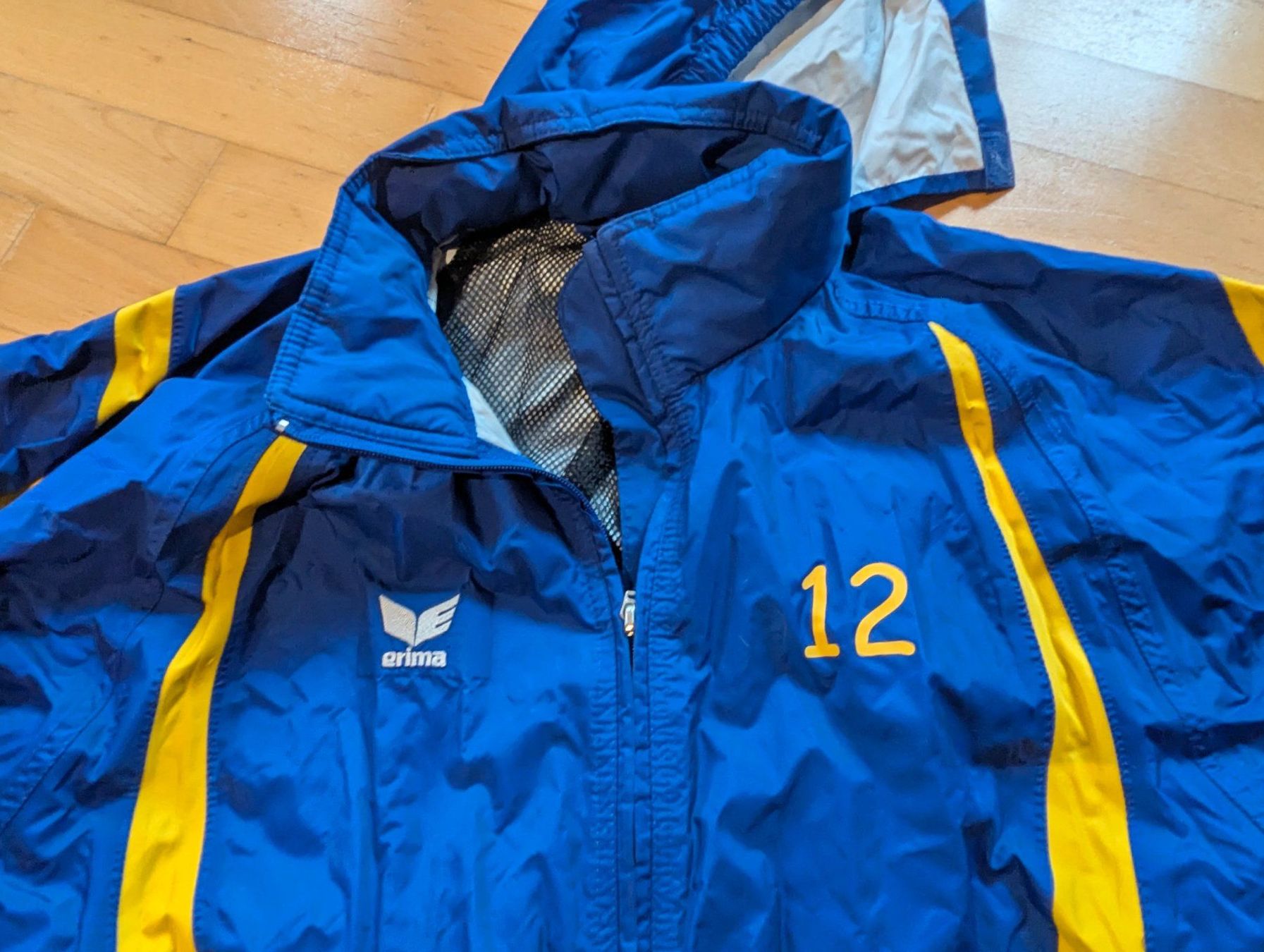Erima Giacche: Regen-Trainingsjacke Grösse 3 Erima – Usato da Unterengstringen venduto da Olifant4 1