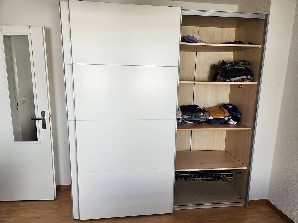 Ikea Armadi: IKEA Kleiderschrank – Usato da Wallisellen venduto da cmc_jf2q 1