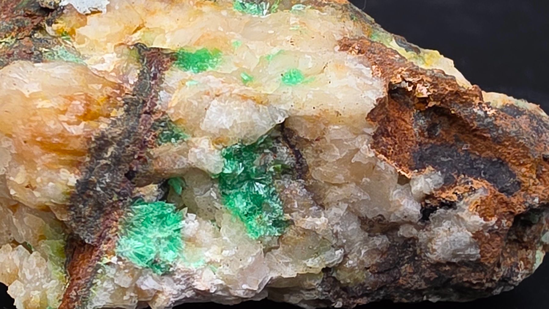 Minerali & Pietre curative: Annabergite from Lavrion Mining District, Attica, Greece – Usato da Figino venduto da panshop 3