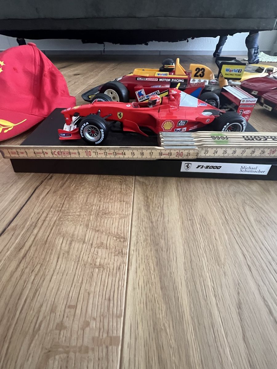 Ferrari Modellini d'auto: Ferrari Modellautos – Usato da Schöftland venduto da mamajasima5 7
