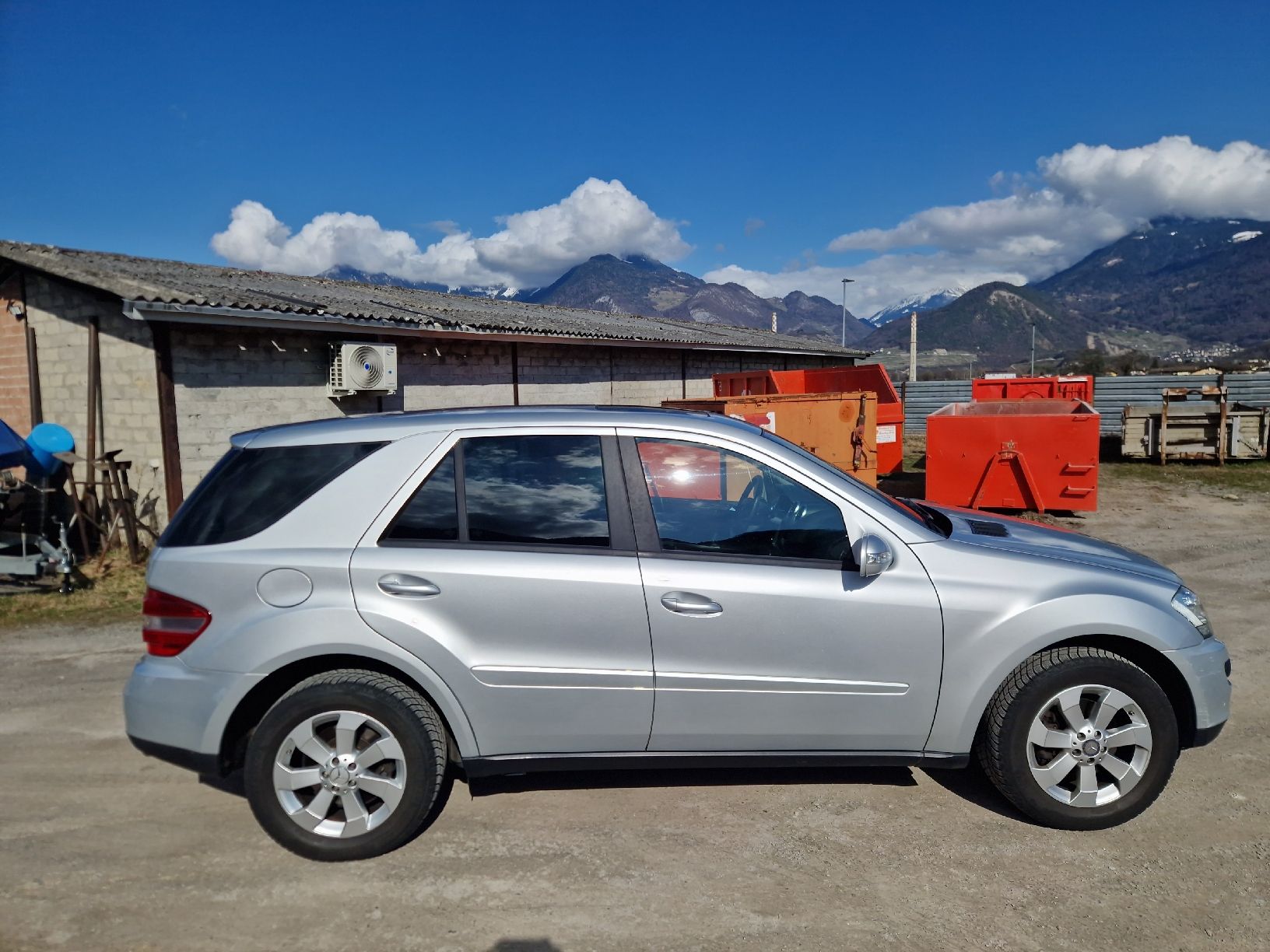 Mercedes-Benz Automobili: Mercedes-Benz ML320 CDI – Usato da Montreux venduto da PremerlServices