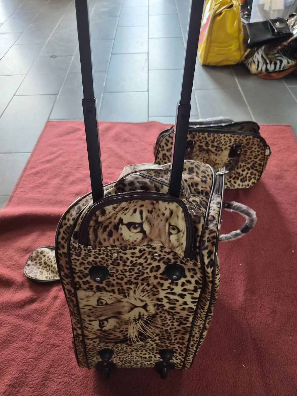 Taschen für Damen: Reisetaschen Set Leopard Druck neu 2-teilig – Neu (gemäss Beschreibung) aus Dürrenäsch von Uliu 2