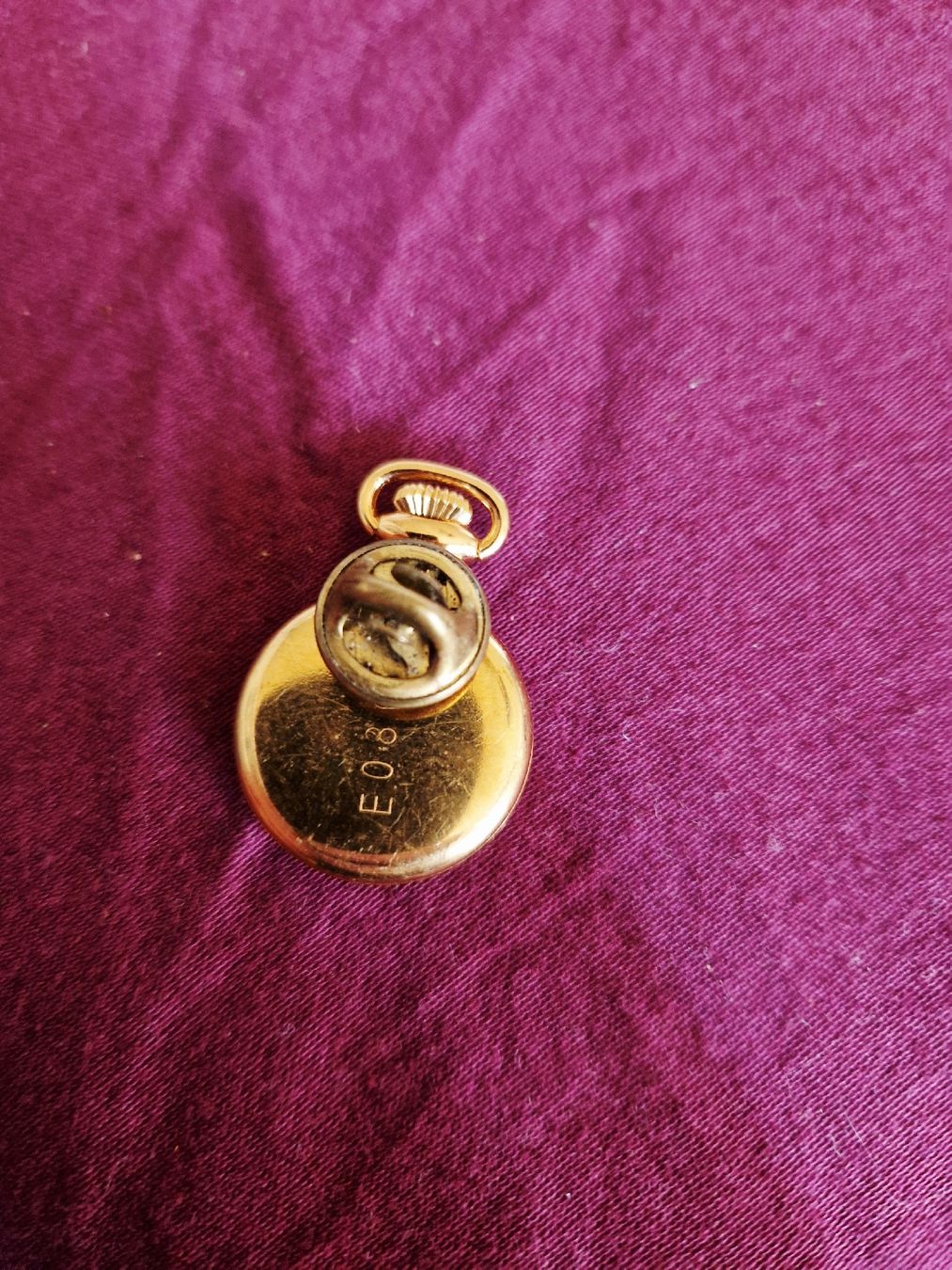 Placchette & Badge: Superbe Épinglette "Le Pin's oly" - Mini Montre de Revers – Usato da Undervelier venduto da Tufitufi7 3