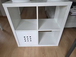IKEA KALLAX Regal weiss (4 Fächer) inkl. Hochglanzbox