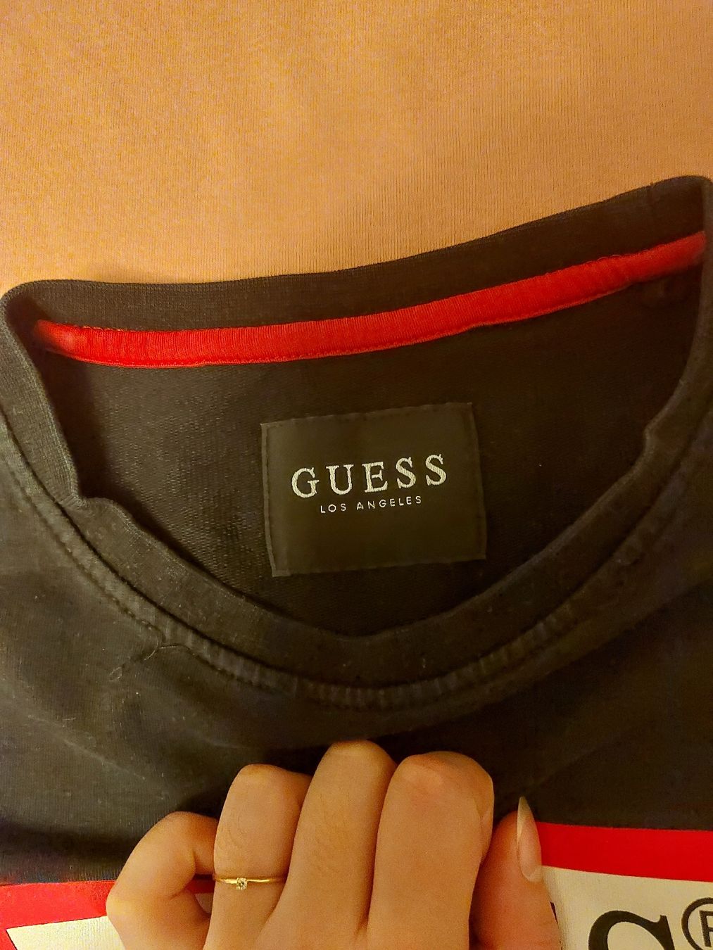 Guess Maglioni & Felpe: Guess Sweatshirt, Grösse M – Nuovo (secondo la descrizione) da Gwatt (Thun) venduto da B.D.999 1