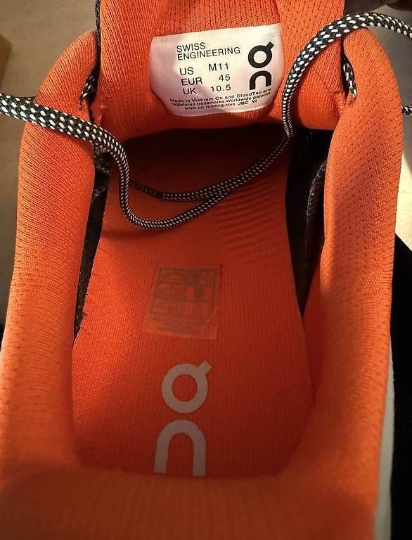 Scarpe da uomo: On Cloudstratus Herren, neuwertig, Gr. 45 – Usato da Bern venduto da HugoBoss80 3