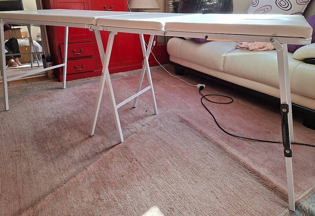 Kosmetik-& Massageliegen: Table de massage transportable  – Gebraucht aus La Praz von dom_zb5c 1
