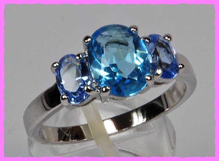 Anelli: Bezaubernder Ring mit Zirkonia – Nuovo e nell'imballaggio originale da Oberglatt ZH venduto da Diamond-Girl