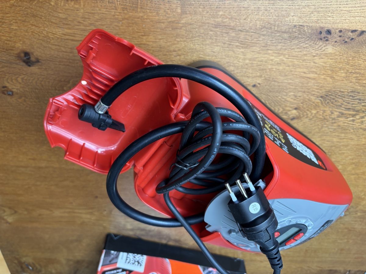 Compresseurs: Black&Decker ASI 300 Kompressor – D'occasion à Urdorf par Jack-- 3