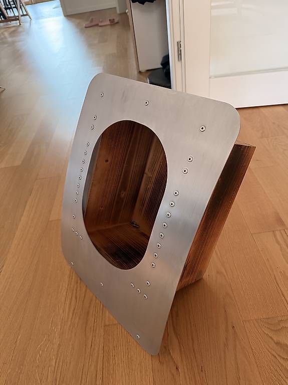 Uhren: Étagère hublot d'avion – Gebraucht aus Thônex von donfuegoxx