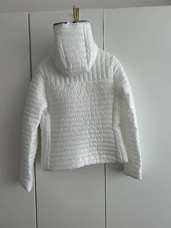 Giacche: Leichte Da.Steppjacke one size in pink oder weiss – Nuovo e nell'imballaggio originale da Hünenberg venduto da fgg_v79c 3