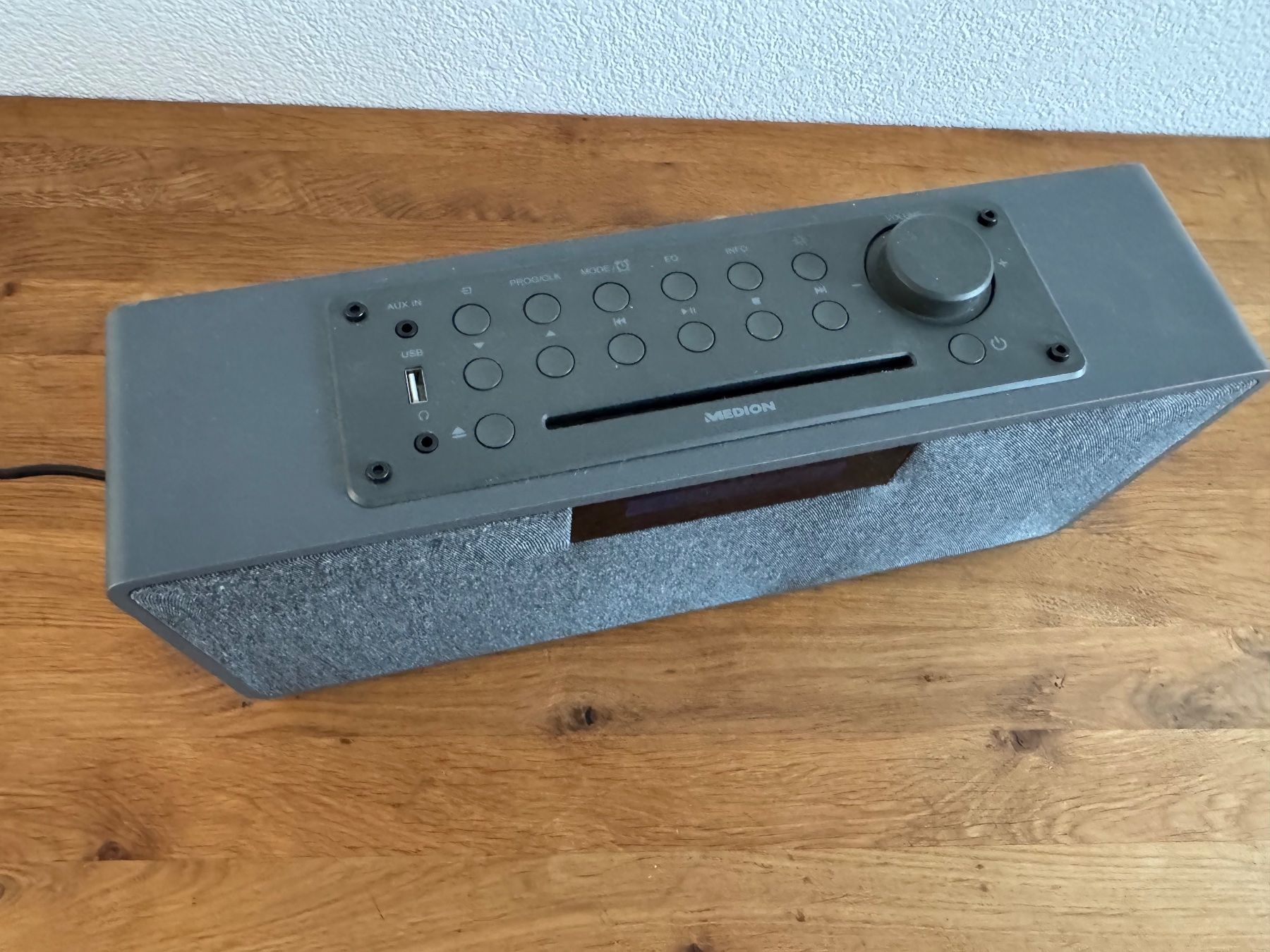 Medion Lettore multimediale & Streamer: Medion VERTIKALES MIKRO- AUDIO-SYSTEM P64131 Bluetooth. – Usato da Frauenfeld venduto da lona05 1