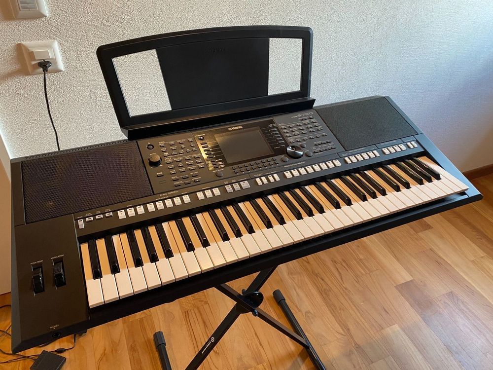 YAMAHA PSRS750 KEYBOARD Kaufen auf Ricardo