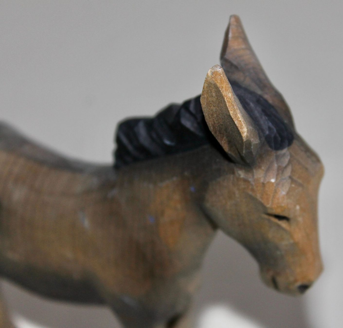 Statuette: SCHÖNER HOLZESEL (BRIENZER SCHNITZEREI) – Usato da Kirchlindach venduto da hekilida 2