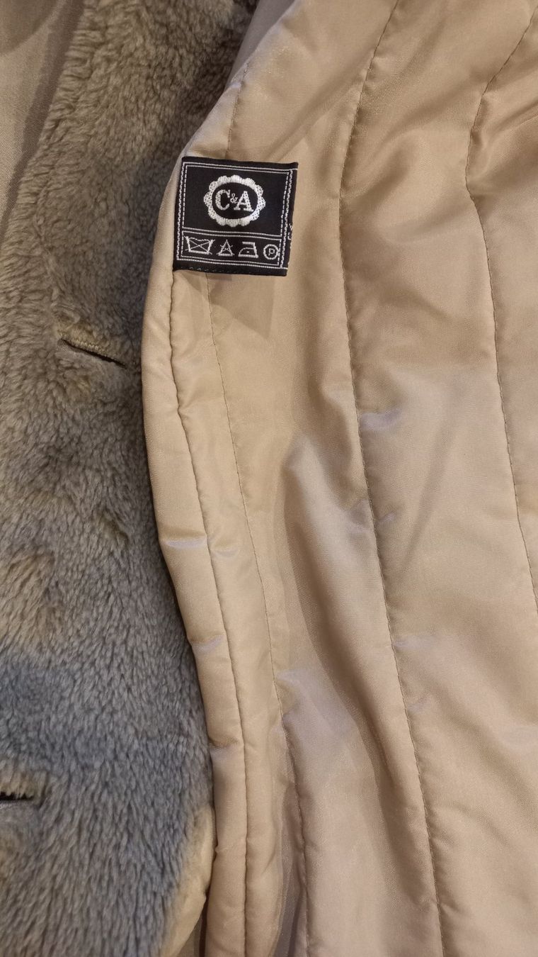 Cappotti: Manteau d'hiver chaud taille 42 C&A – Usato da Dompierre FR venduto da fat_xth5 4