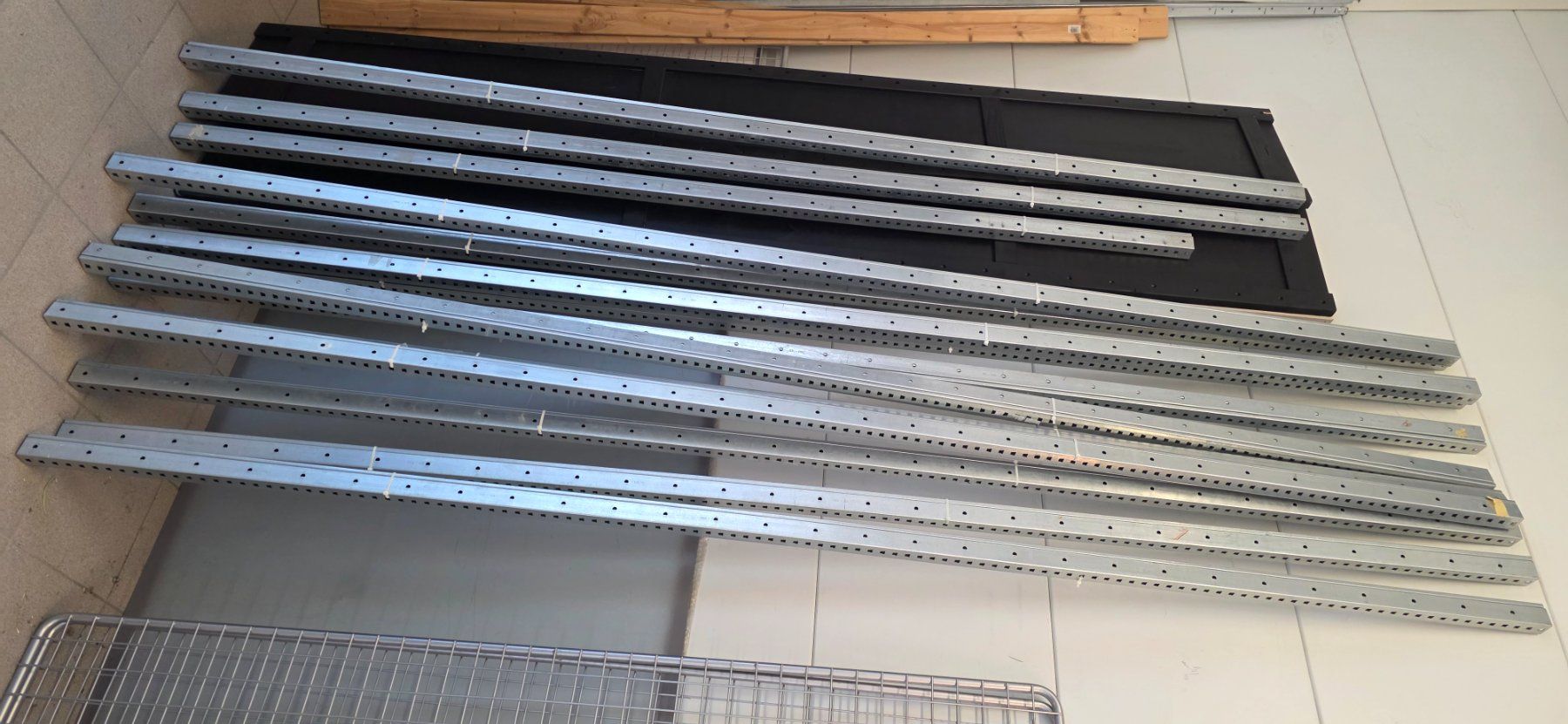 Scaffali: Lagergestell Metall massiv – Usato da Schattdorf venduto da Bernhard0 1