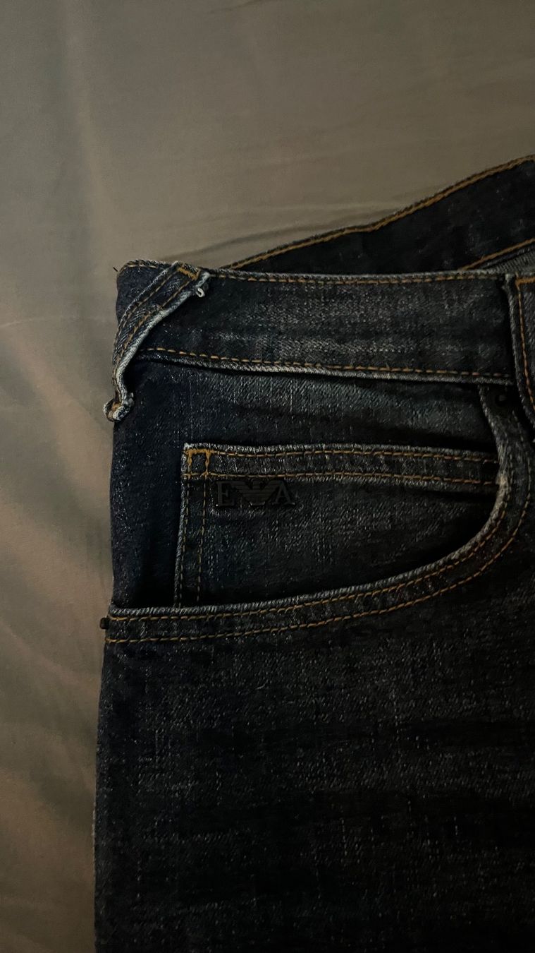 Armani Jeans: Armani Jeans – Gebraucht aus Oberengstringen von em2k 5