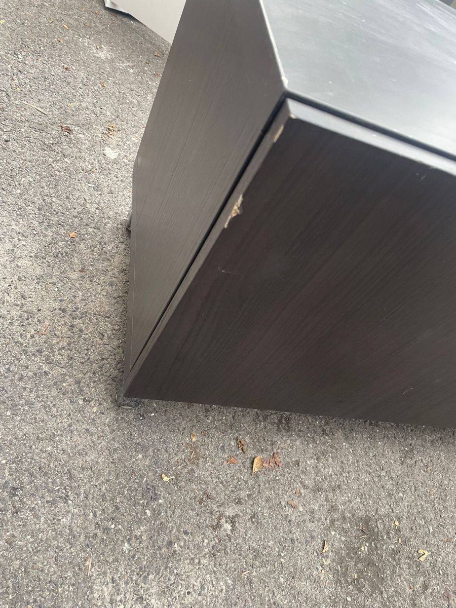 Cassettiere: Schwarzes TV-Möbel / Sideboard mit zwei Türen – Usato da Hergiswil NW venduto da wert721 1